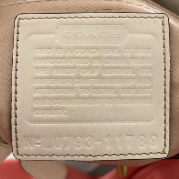 Elegant Cream Vintage Coach Shoulder Bag - Picture 12 of 12